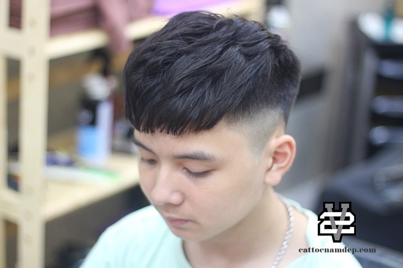 YAN REVIEW 10 tiệm cắt tóc nam đẹp ở Sài Gòn