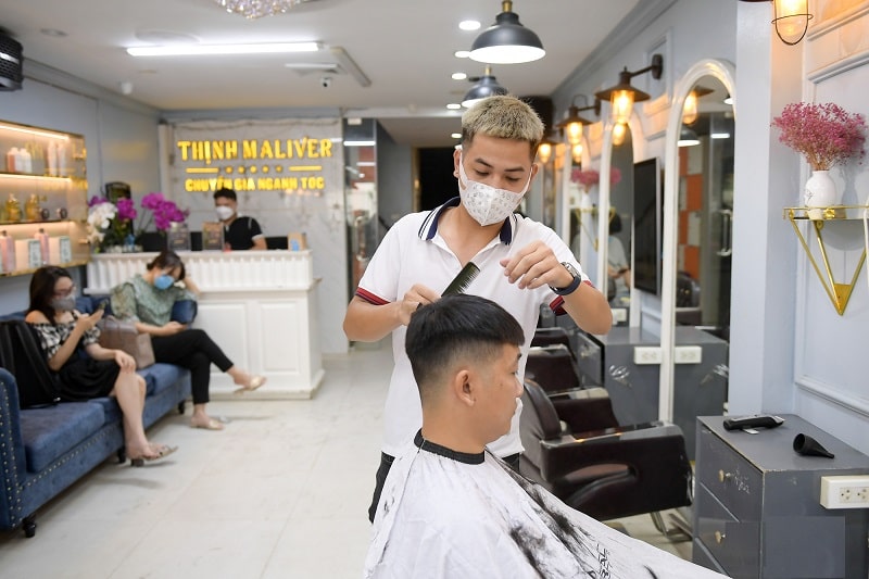 Tiệm cắt tóc Hà Nội 6