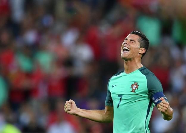 Ảnh Ronaldo ăn mừng 4k