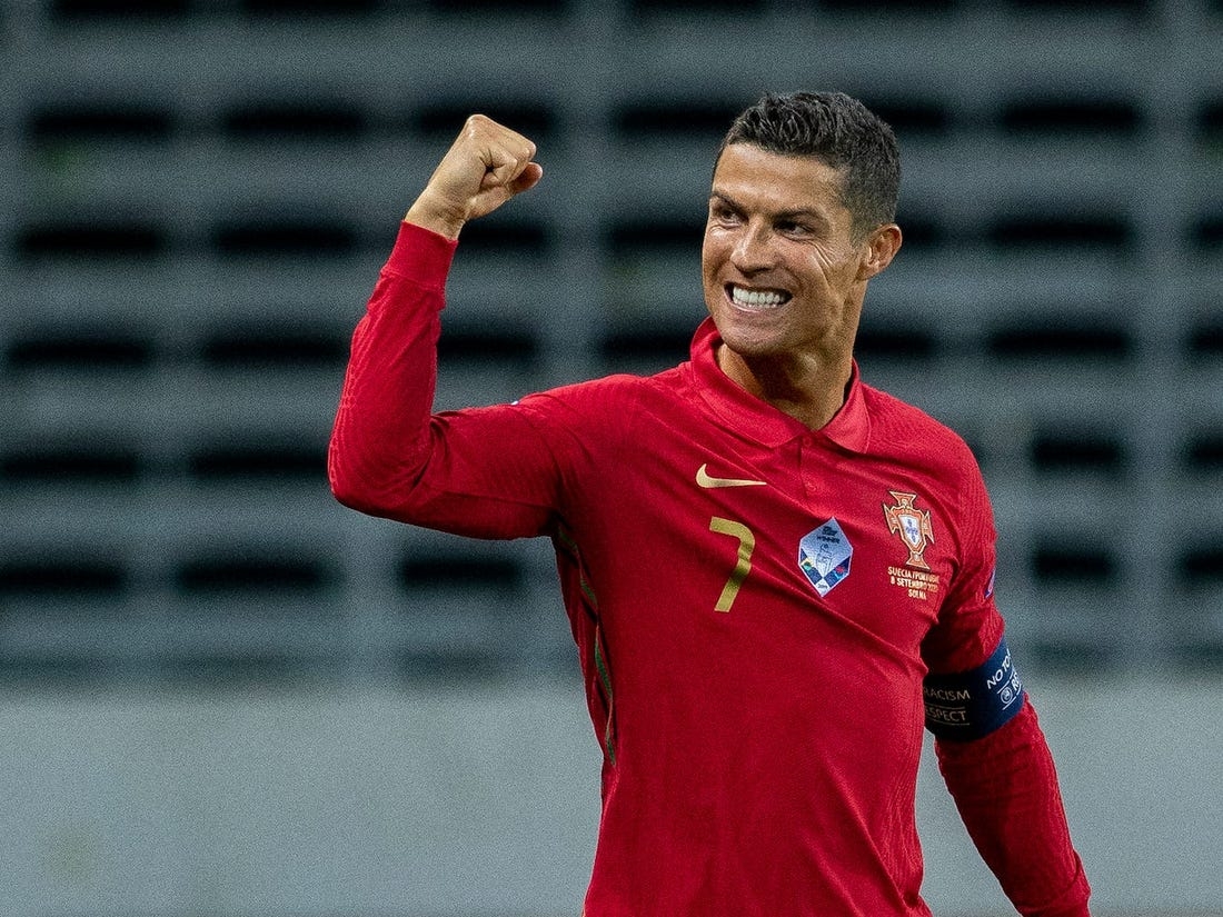Ảnh Ronaldo ăn mừng siêu nét