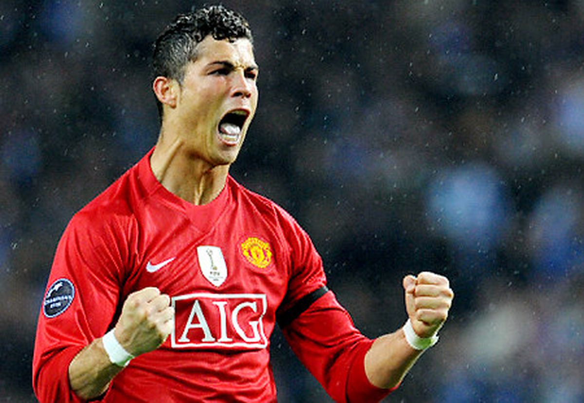 Ảnh Ronaldo ở MU cực đẹp