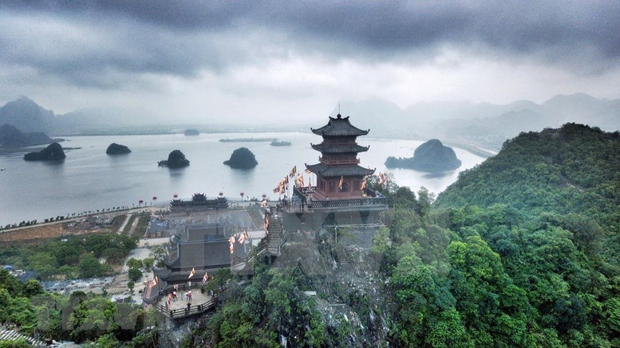Hình ảnh chùa Tam Chúc đẹp