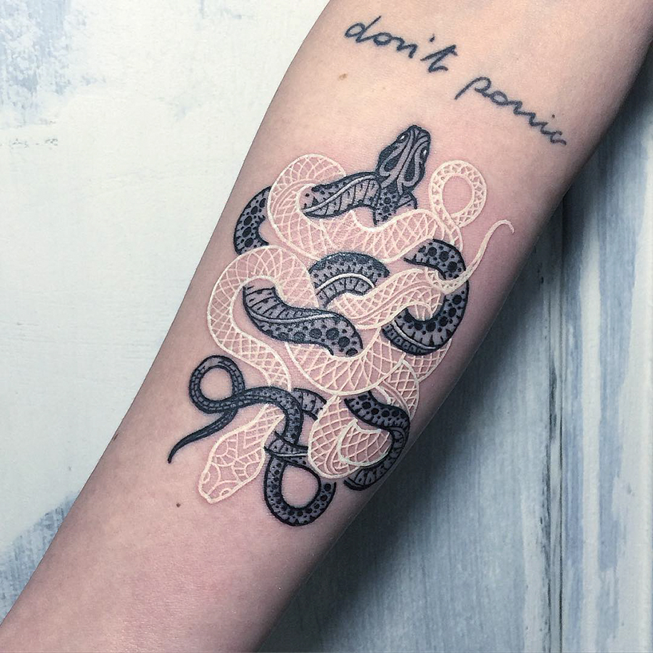 Hình xăm rắn ở tay snake tattoo  LUCKYtattoovn