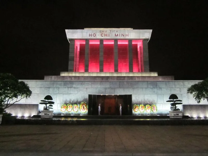 Lăng Chủ tịch Hồ Chí Minh