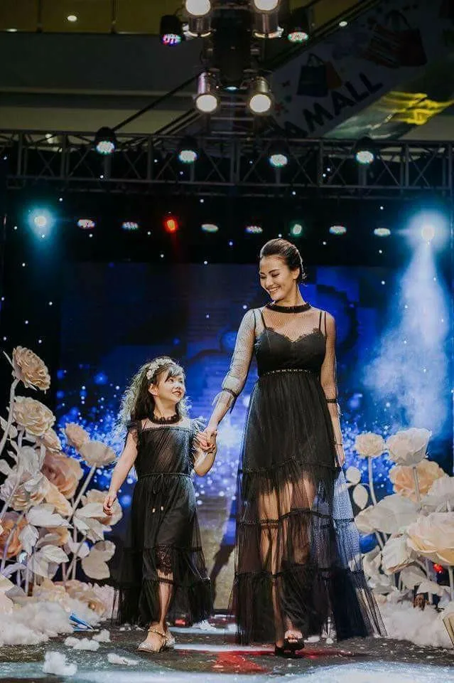 Tài Năng Nhí - Kids' Talent không chỉ giúp các con thêm tự tin, yêu mến bản thân mà còn trao cho các con cơ hội đươc gặp gỡ, giao lưu, học tập và biểu diễn cùng các hoa hậu, á hậu, siêu mẫu, người đẹp, diễn viên nổi tiếng